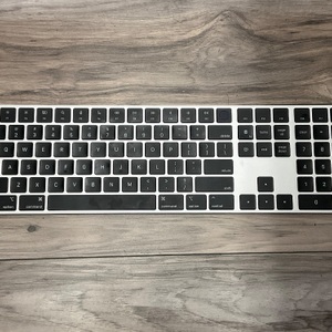 APPLE WIRELESS KEYBOARD