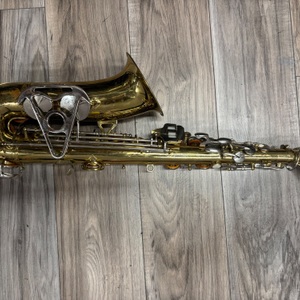 KING CLEVELAND 613 SAXOPHONE