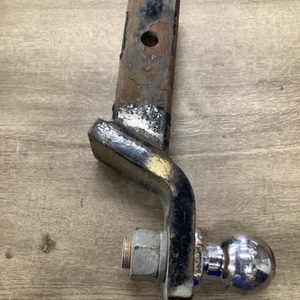 SINGLE BALL HITCH