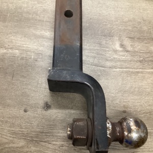 SINGLE BALL HITCH
