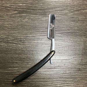MASTER STRAIGHT RAZOR