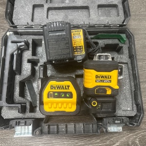 DEWALT DCLE34030 GREEN CROSS-LINE LASER LEVEL