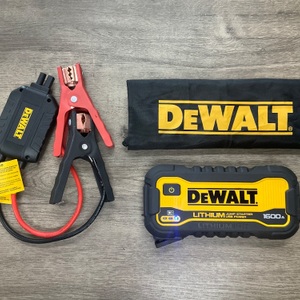 DEWALT JUMP STARTER 1600AMP DXAELJ16 WITH BAG AND LEADS