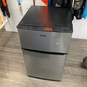 GALANZ 3.1 CU MINI FRIDGE 