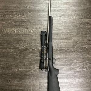 WINCHESTER MODEL 70 22-250 HEAVY VARMINT BARREL W/Simmons whitetail classic 6.5-