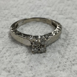 10K White Gold Diamond Ring 3.1gr Size 7.5