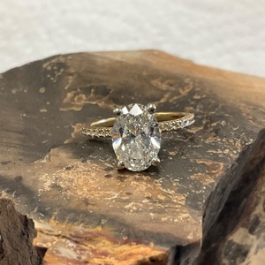 14K Yellow Gold 2ct Oval Lab Grown Diamond Ring 3.0gr Size 5.75 