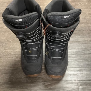 NITRO CHASE BOA SIZE 9.5 SNOWBOARD BOOTS