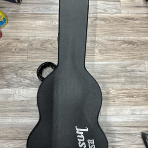 GIBSON GUITAR HARD CASE