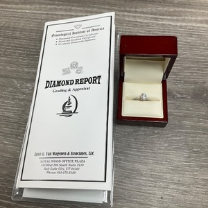 14K White Gold Oval Stone Ring w/ Diamond Accents 2.4gr Size 5.75