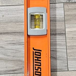 JOHNSON 24" LEVEL
