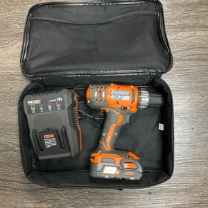 RIDGID R8600521 CORDLESS 18V 1/2" DRILL WITH 2AH BATTERY & CHARGER