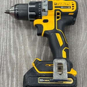 DEWALT 20V DRIL L