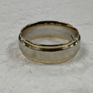 14K Two Tone Men's Band 8.8gr Ring Size 10.75