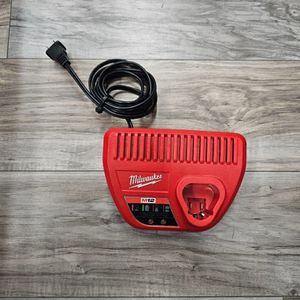 MILWAUKEE M12 BATTERY CHARGER  48-59-2401