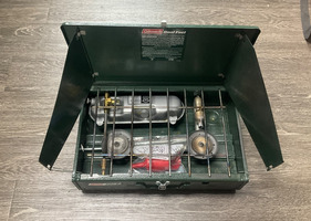 COLEMAN 424 DUAL-FUEL CAMPING STOVE 