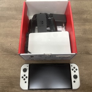 NINTENDO SWITCH OLED WITH ORIGINAL BOX  HEG-001