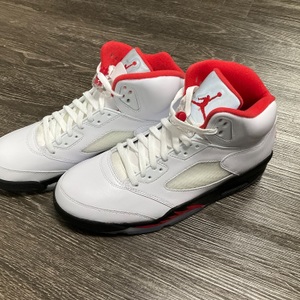 JORDAN RETRO 5 FIRE RED SIZE: 11 