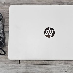 HP 14-DQ0052DX INTEL CELERON, 4GB RAM, 64GB STORAGE