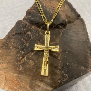 14K Yellow Gold Cross Pendant with 20" Figaro Chain Necklace 9.6gr