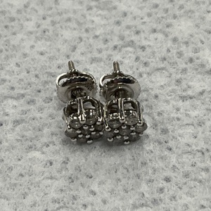 10K White Gold Diamond Cluster Stud Earrings 1.4gr 