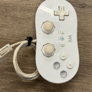 NINTENDO WII CLASSIC CONTROLLER