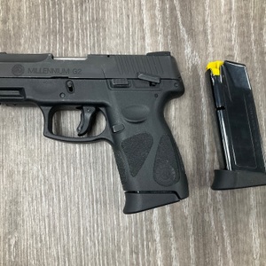 TAURUS MILLENNIUM G2 9MM W/ EXTRA MAG