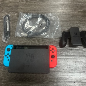 NINTENDO SWITCH HAC-001 W/ DOCK, 3RD PARTY CHARGER, HDMI, AND JOYCON CONTROLLER