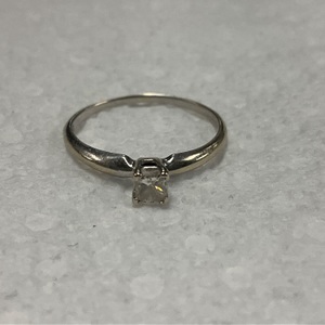 14K White Gold Solitaire Princess Diamond Ring 1.3gr Size 6.25