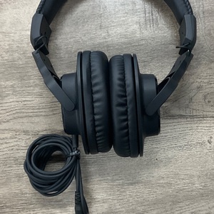 STERLING AUDIO S302 WIRED STUDIO HEADPHONES