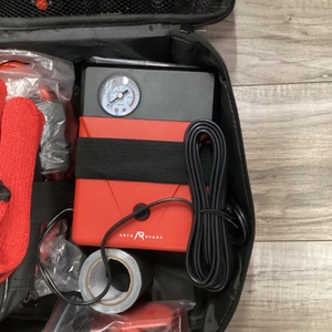 AUTO READY ROADSIDE KIT