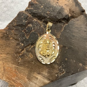 14kt Tricolour Gold Jesus Pendant 2.8gr