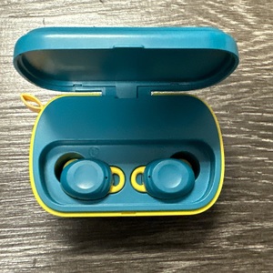 SOLAR TRUE WIRELESS EARBUDS