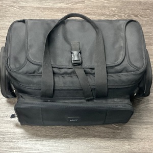 SONY CAMCORDER HDR-AX2000 W/ BAG, CHARGER, BATTERY, REMOTE, TRIPOD Q3