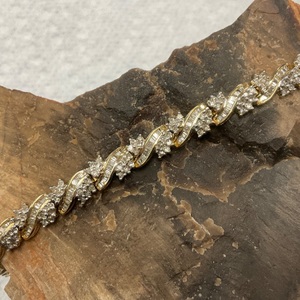 10K Two Tone Round & Baguette Diamond 7" Bracelet 15gr 