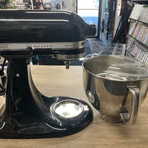 Kitchen Aid ONYX BLACK KSM150PS0B